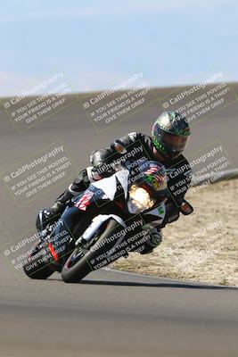 media/Sep-21-2025-TrackDaz (Sun) [[277c75b276]]/C Group/1240pm (Turn 2)/